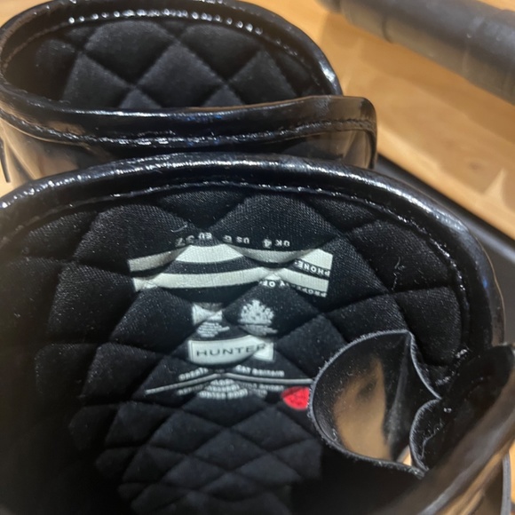 SOLD❤️ Authentic rare HUNTER  black quilted boots - Picture 3 of 7